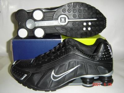 Man Nike Shox R4-20