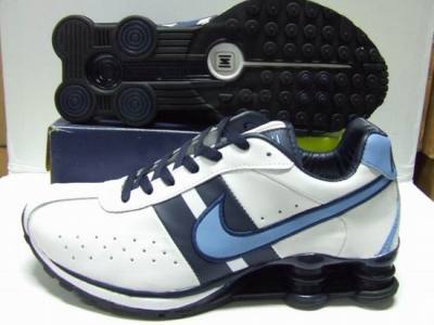 Man Nike Shox R4-CL-01